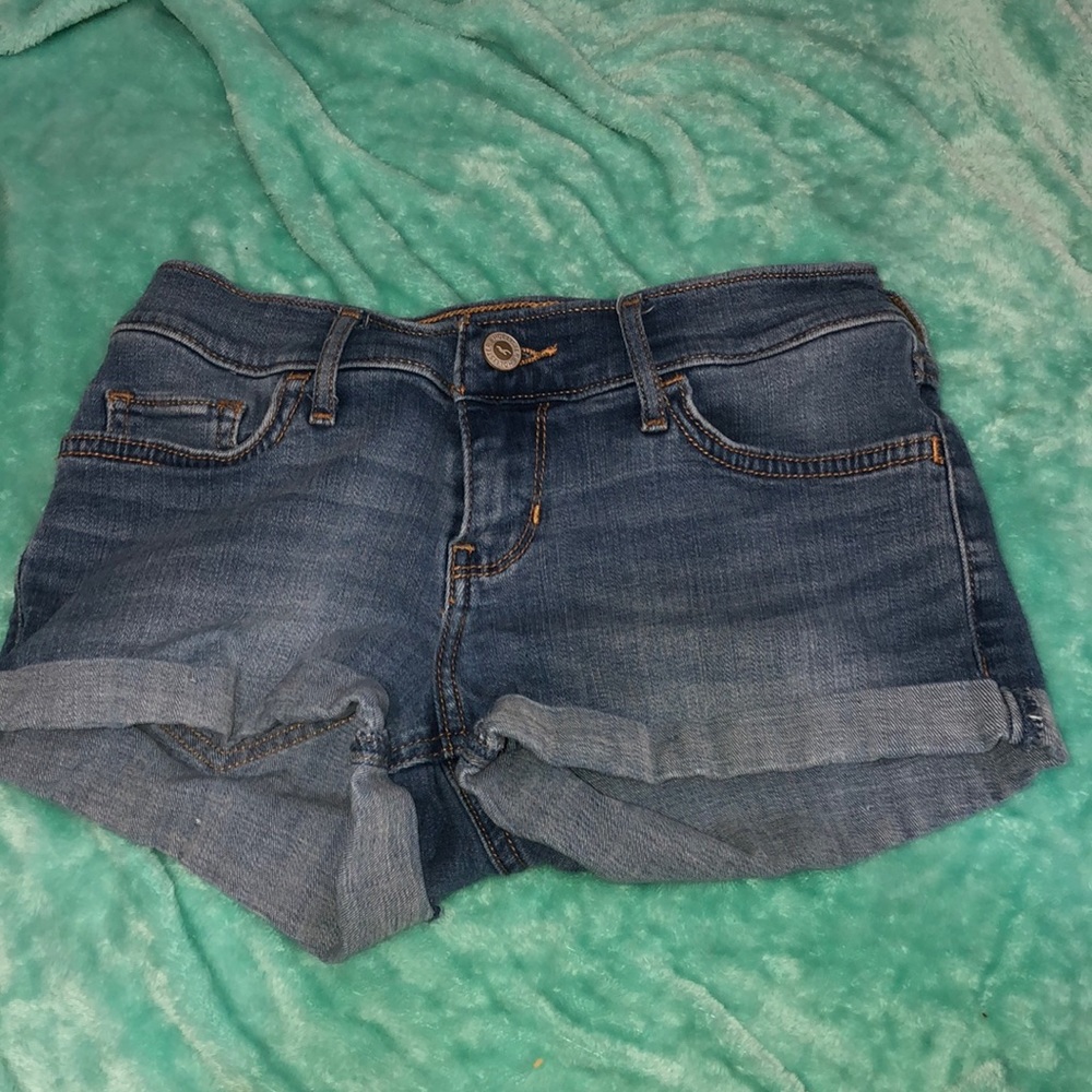Low rise hollister booty shorts